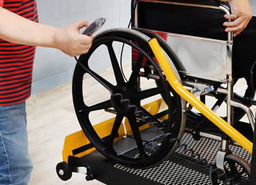 電動輪椅升降設備